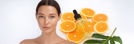 Τα καλύτερα serum βιταμίνης C για λαμπερό δέρμα