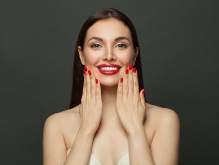 Ποια φαγητά πρέπει να τρως για έχεις φοβερά νύχια!