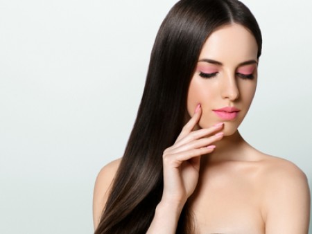 Λαμπερά Μαλλιά και Γερά Νύχια.